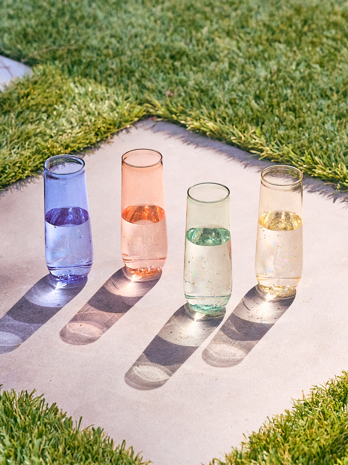 4 Pack Iridescent Champagne Flutes, Stemless Wine Glasses for Cocktails,  Mimosas, Bars (10 oz)