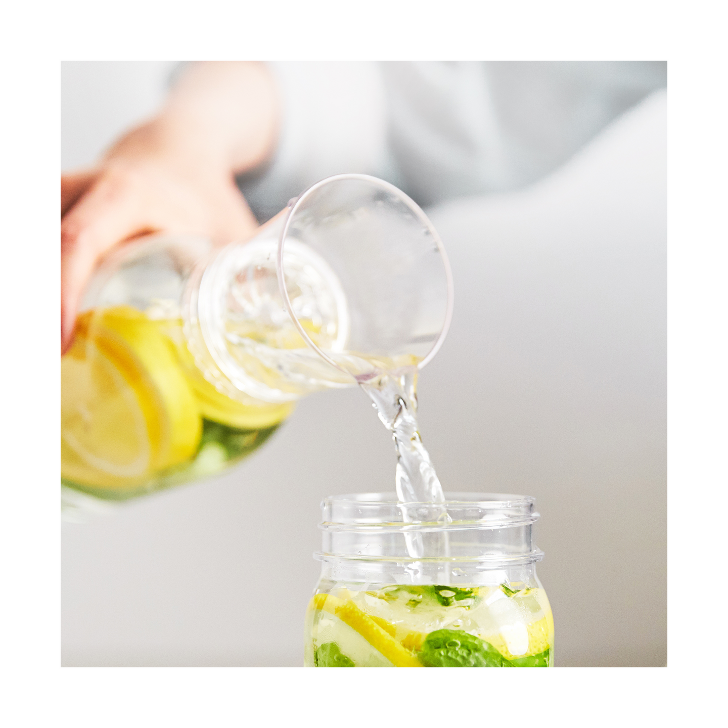 TOSSWARE | POP 32oz Carafe